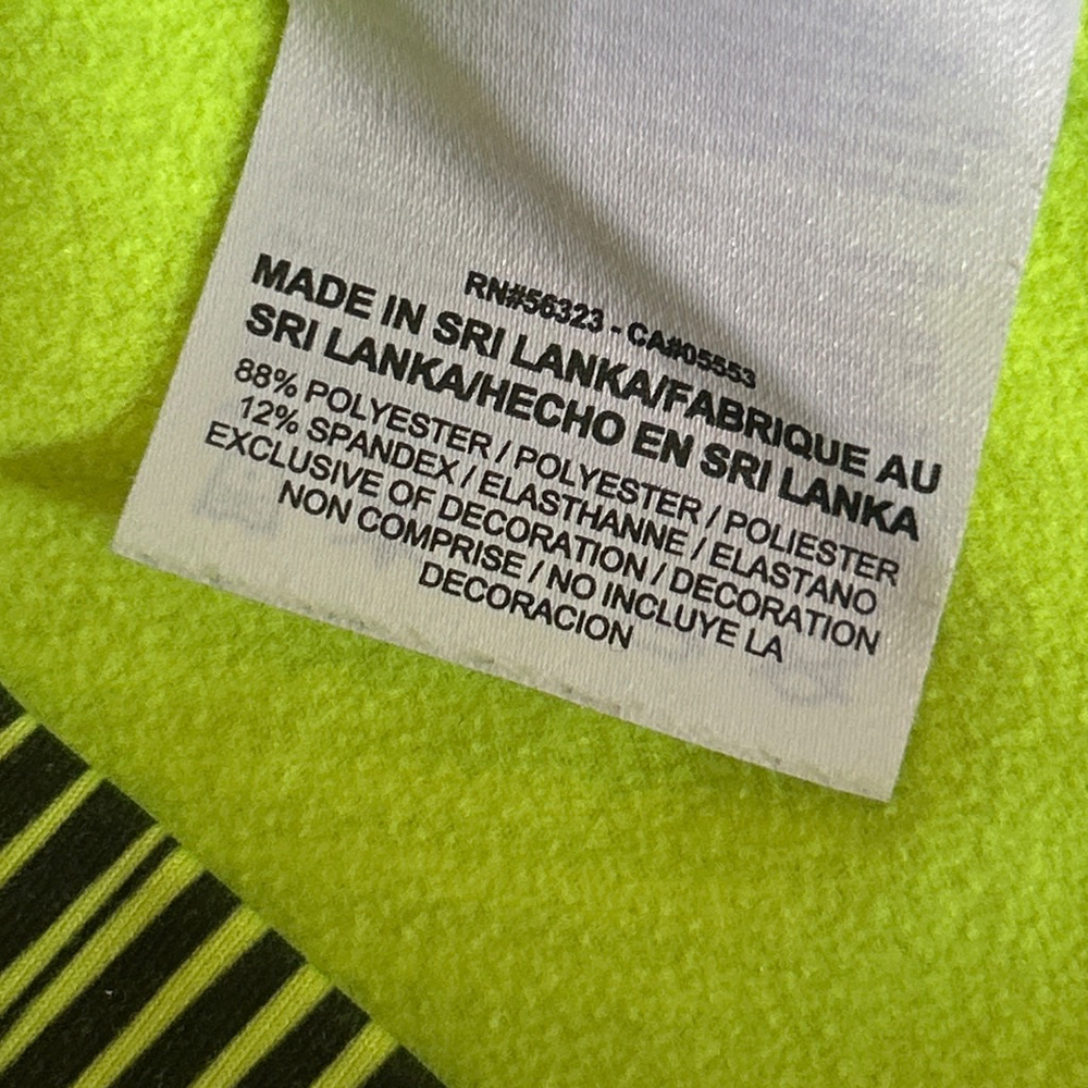 Boys Nike Green Black Geometric Long Sleeve Tee XL - Picture 6 of 7
